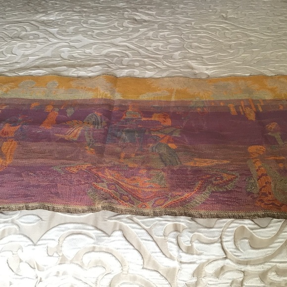 Vintage Tapestry Wall Decor with Intricate Design - Picture 9 of 10